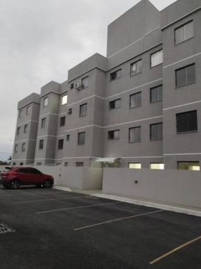 Apartamento prático e completo, com cozinha equipada, internet e lavanderia, fácil acesso ao centro e as praias